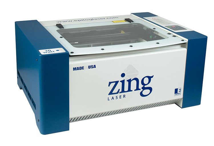 Una máquina láser Epilog Zing 16 de 30 watts.